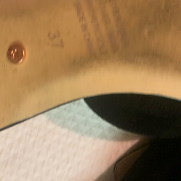 Mimco Black & Silver Epoque Flats Shoes Sz6 Flower Crystals motif stunning🤎 - Picture 5 of 10